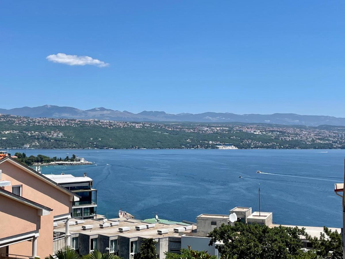 Old Lady Opatija Lägenhet Exteriör bild